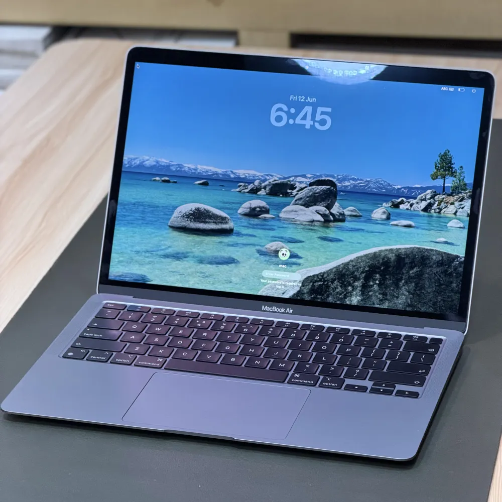 MacBook Air 13.3" M1 photo 2