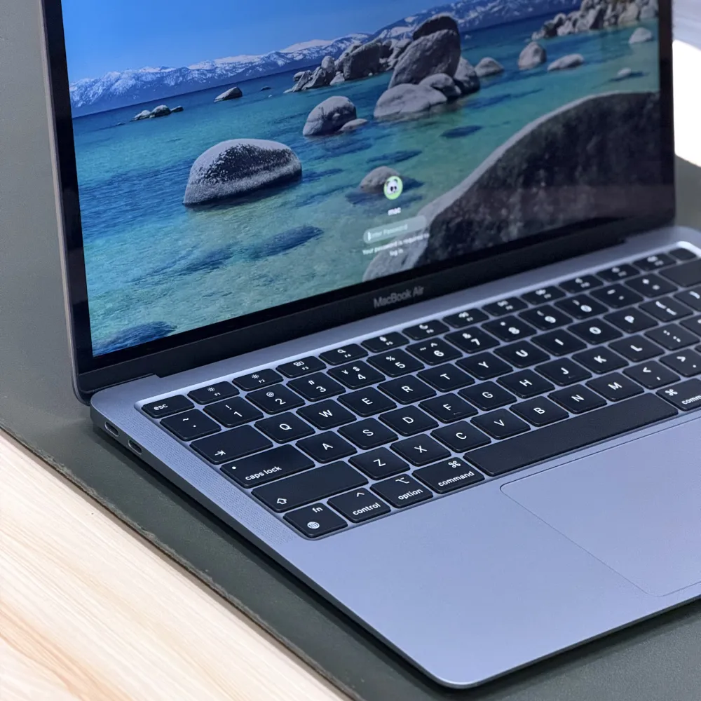 MacBook Air 13.3" M1 photo 3