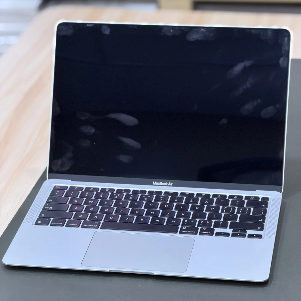 MacBook Air 13.6" M3 image 2