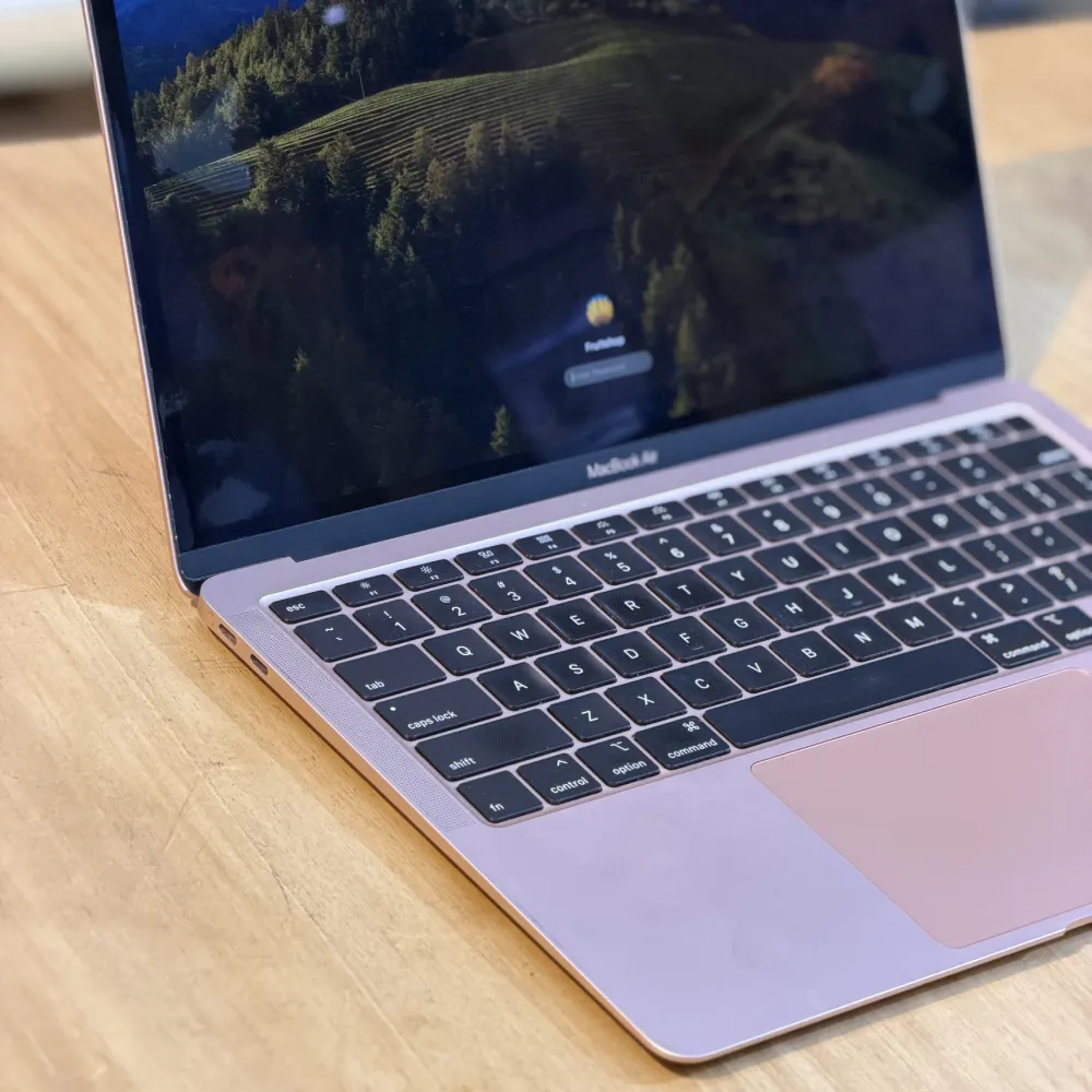 MacBook Air 13.3" photo 3